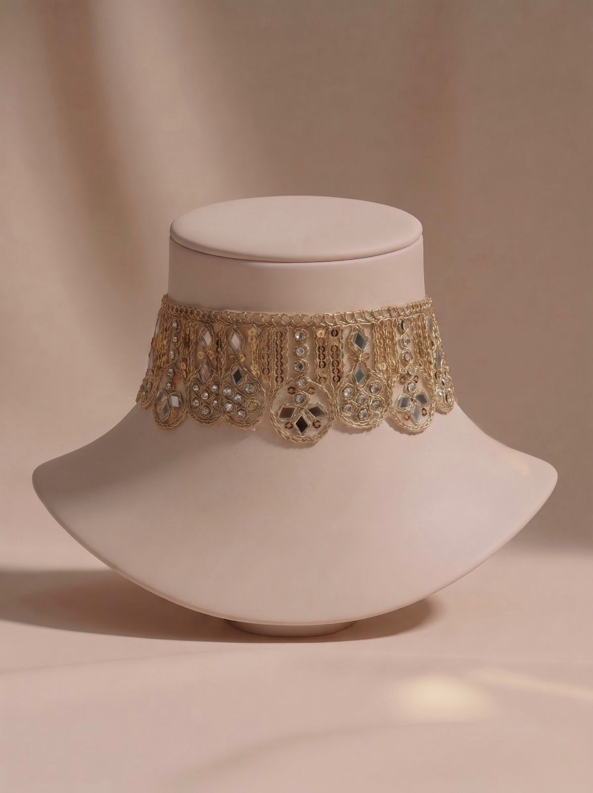 Choker Amira