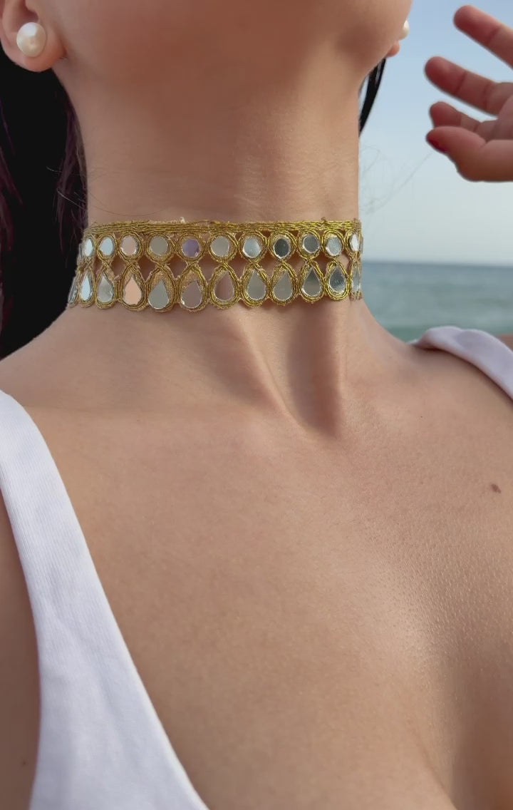 Choker Maya