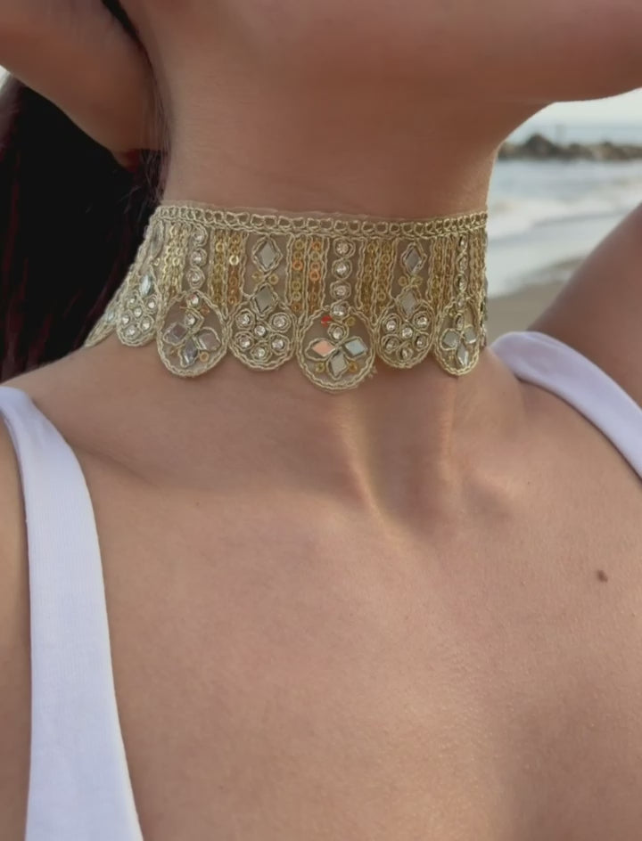 Choker Amira